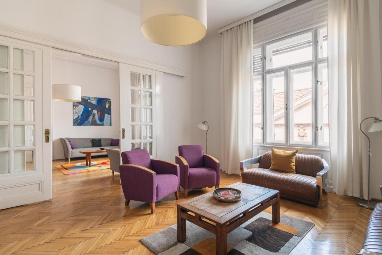 Апартаменти Sunny, Airy, Artsy & Authentic Loft With Balcony Будапешт